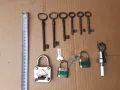 Стари ключове , катинари , ключалка - 9 броя, снимка 1