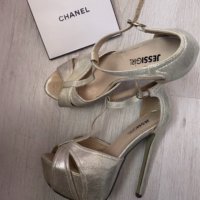 Дамски обувки лукс, снимка 1 - Дамски обувки на ток - 36845716