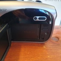 Видеокамера Samsung VP-DX100 С чантичка, книжка с упътване и зарядно. В отлично техническо и визуалн, снимка 6 - Камери - 36853190