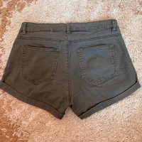 Дамски къси панталонки с висока талия H&M , снимка 3 - Къси панталони и бермуди - 32050448
