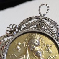 Възрожденска Сребърна икона, амулет, накит, медальон с Богородица, Дева Мария - Панагия  - Богородиц, снимка 11 - Колиета, медальони, синджири - 30015891