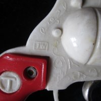 70-те детска играчка -бакелитов пистолет за капси, снимка 6 - Други - 38748385