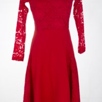 Червена рокля с дантела марка Creens - XL, снимка 2 - Рокли - 38778690