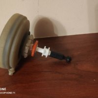 Продавам - оригинален вакуум за регулиране на фар Мерцедес W203, снимка 2 - Части - 29536615