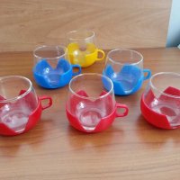 Цветни стакани подстакани с чаши за чай кафе , снимка 1 - Антикварни и старинни предмети - 30366488
