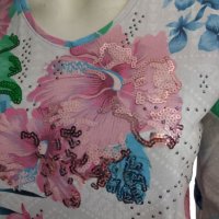 УНИКАЛНО КРАСИВА блуза на цветя с пайети , снимка 2 - Тениски - 40104378