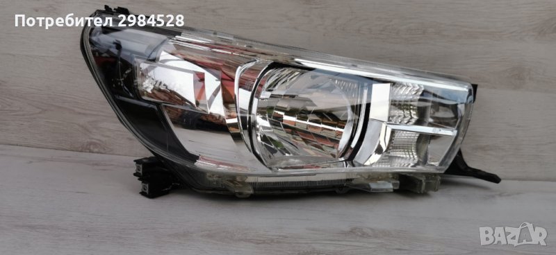 Фар Toyota Hilux / Тойота Хайлукс, снимка 1