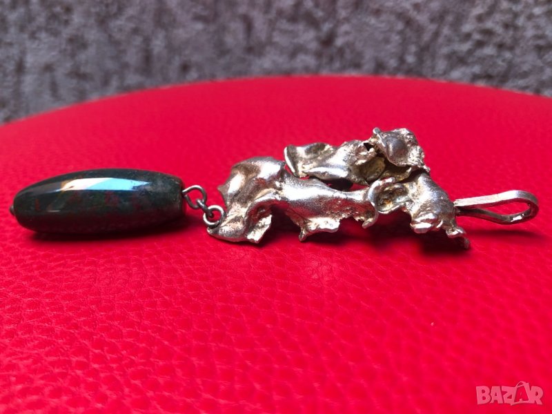 Невероятен медальон от необработено сребро с камък “Кръвта на Христос”, снимка 1