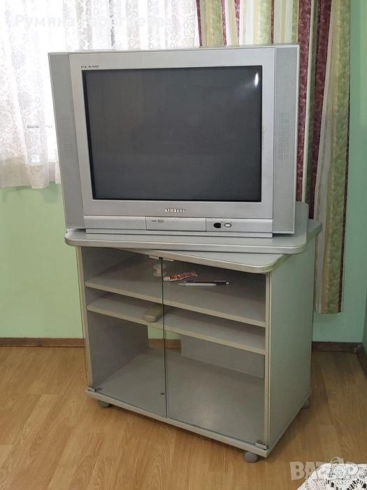 Телевизор с въртяща се маса., снимка 1