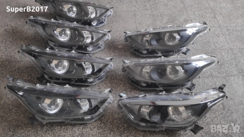 Продавам - оригинални леви и десни фарове за Тойота Ярис 2020-, снимка 1