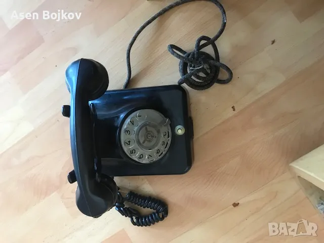 Продавам стар телефон, снимка 1