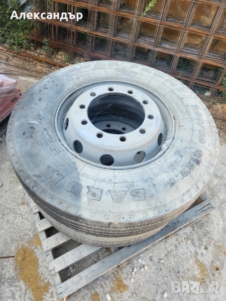 Предни гуми 295 80 22.5 Barum, снимка 1