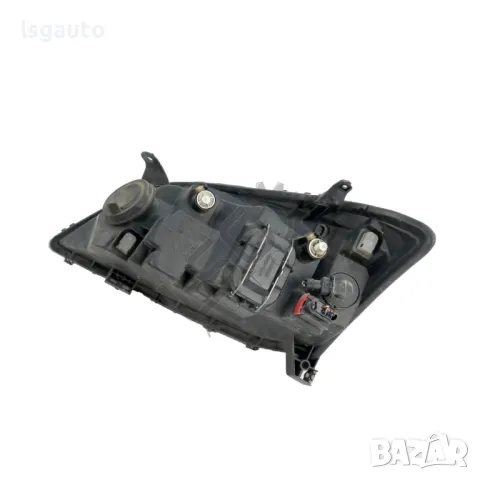 Десен фар Toyota Corolla 2001-2006 ID: 135677, снимка 3 - Части - 47613934