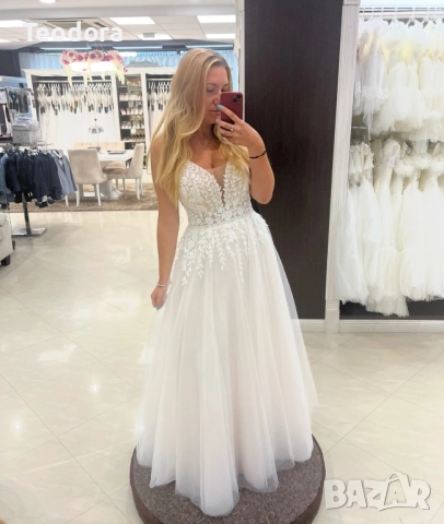 Сватбена рокля