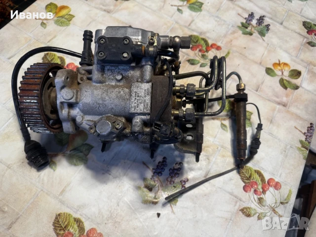 Горивна помпа Bosch с дюзи Bosch, снимка 1