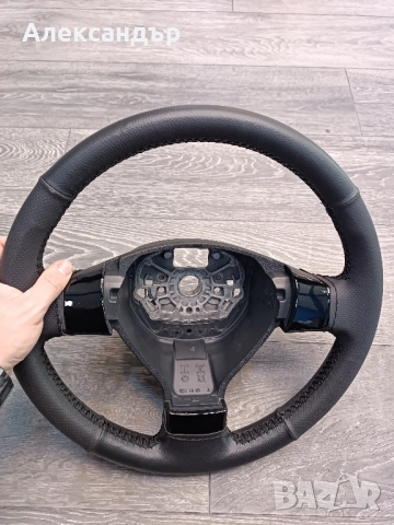 Трилъчев волан за vw golf 5, touran и др, снимка 2 - Аксесоари и консумативи - 52361019