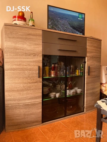Скрин- Контра бюфет с осветление , снимка 3 - Скринове - 50503317