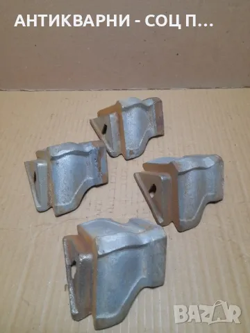 Комплект Соц Стари Чугунени Крака От Стара Печка., снимка 2 - Антикварни и старинни предмети - 49090960