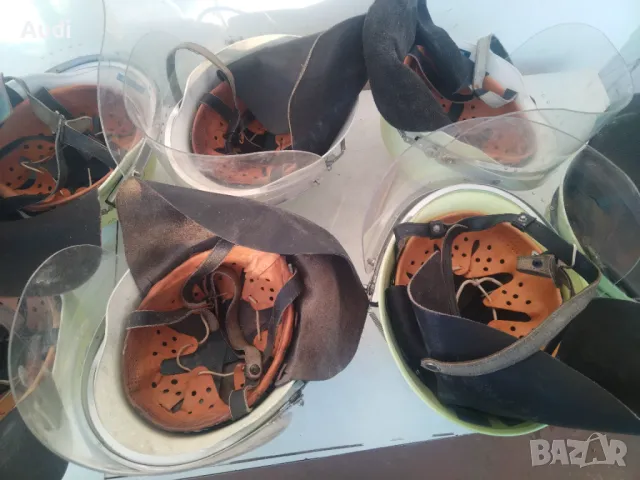 Продавам 7 броя пожарникарски каски / шлем.  Внос от Германия!  Каските са запазени/здрави.  Снимал , снимка 2 - Други ценни предмети - 48559976