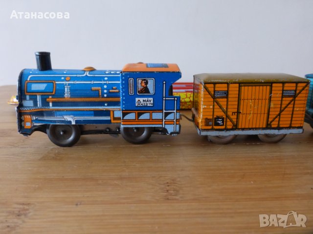 Механично влакче с ключе и релси игра играчка 1970 г, снимка 4 - Антикварни и старинни предмети - 44462960
