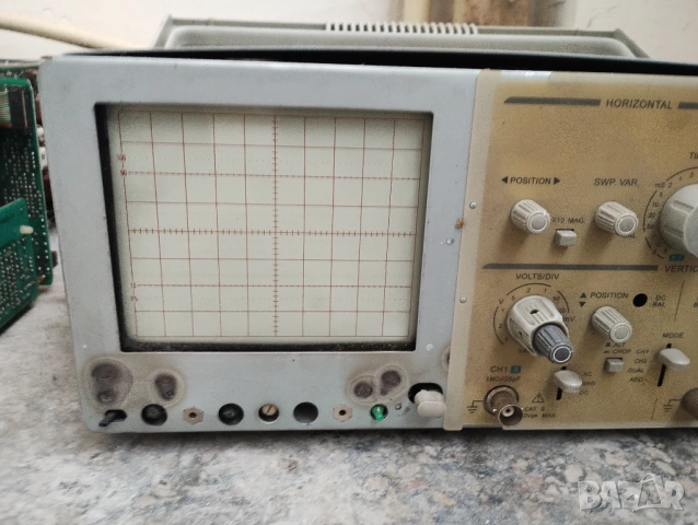 Разчистване 2 броя осцилоскопи за части, снимка 4 - Друга електроника - 54012049