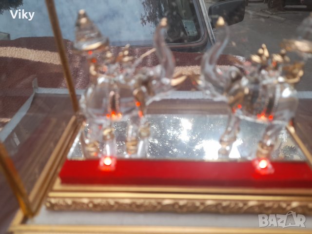 Стъклени светещи слонове, снимка 1 - Антикварни и старинни предмети - 42299441