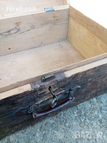 Старинен дървен куфар с ключ, снимка 9 - Антикварни и старинни предмети - 51478044