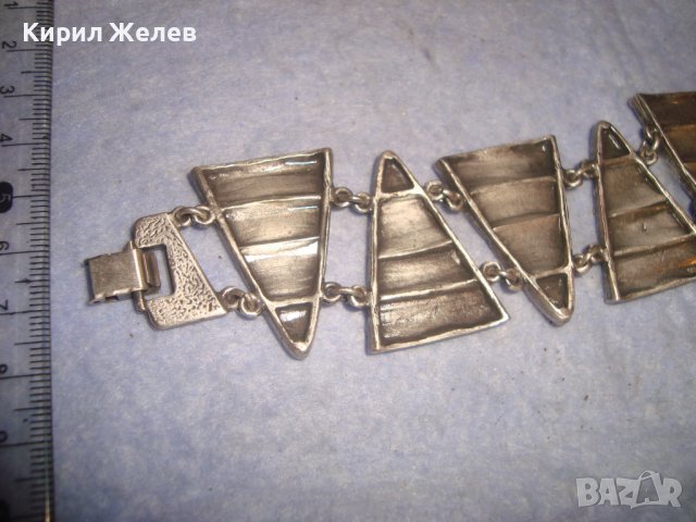 ПРЕКРАСНА ПОСРЕБРЕНА ОКСИДИРАНА ОРНАМЕНТИРАНА АРТ ГРИВНА с ФАСЕТИРАНИ ГРАНАТИ 27881, снимка 10 - Гривни - 37096658