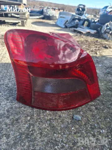 Ляв Стоп За Тойота Ярис от 2005-2011 Година Toyota Yaris , снимка 2 - Части - 48599059