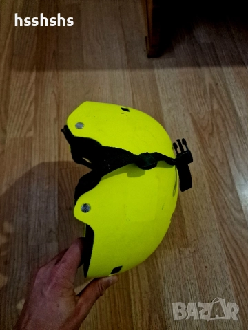 каска bell в перфектно състояние , снимка 2 - Аксесоари и консумативи - 52305399