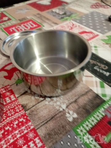 Комплект метални купички с капак