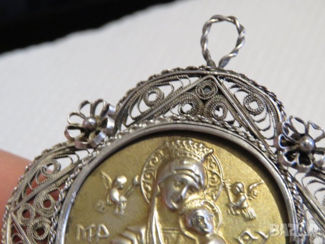 Възрожденска Сребърна икона, амулет, накит, медальон с Богородица, Дева Мария - Панагия  - Богородиц, снимка 11 - Колиета, медальони, синджири - 30015891