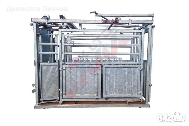 Ветеринарен станок с врата за автоматично заключване