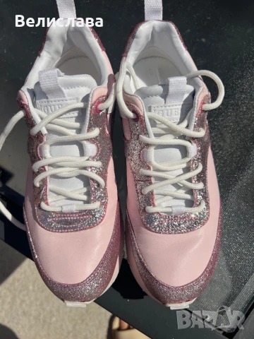 Сладки кецове Guess, снимка 2 - Кецове - 49333022