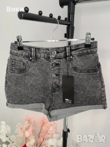 Нови къси дънки размер М, снимка 4 - Дънки - 49692937