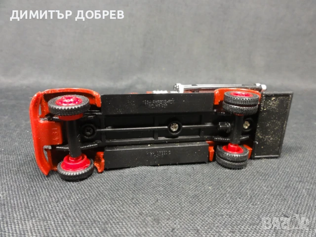 1/64 РЕТРО МЕТАЛНА КОЛИЧКА ПОЖАРНА КОЛА AHRENS-FOX GRELL, снимка 6 - Колекции - 51120453