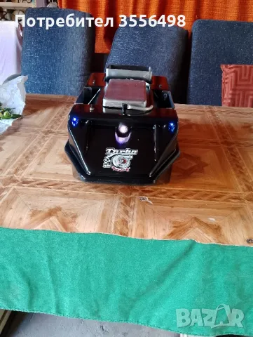 лодка за захранка , снимка 3 - Екипировка - 49059679