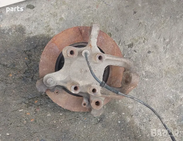 Предна Лява Главина Мерцедес Спринтер (Н) - VW LT, снимка 2 - Части - 49877811