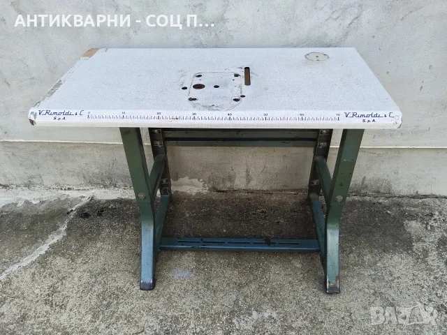 Стара Соц Италианска Работна Маса От Шевна Машина. / 40 кг. / НОМЕР 1909., снимка 4 - Маси - 56155459