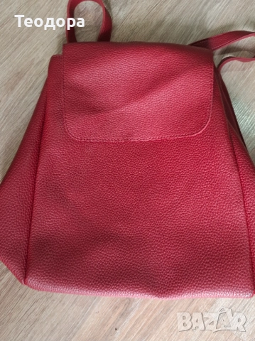 Червена кожена раничка, снимка 6 - Чанти - 52662821