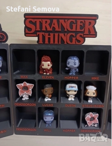 Stranger Things - Поставка за фигурки Kinder Joy , снимка 3 - Колекции - 53058572