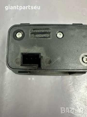 Бутон Багажник за Мерцедес Mercedes-benz W211 2118219451, снимка 2 - Части - 49092098