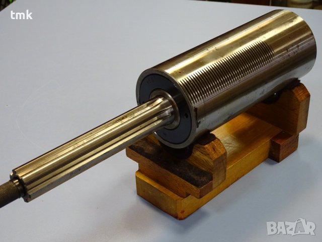 шпиндел за фреза FND 25/B3, снимка 8 - Резервни части за машини - 37033956