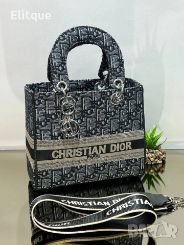 чанти Christian Dior ↕️20 cm~ ↔️25cm, снимка 4 - Чанти - 53068020