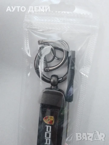 Карбонов ключодържател с лого на Порше Porsche , снимка 2 - Аксесоари и консумативи - 50839317