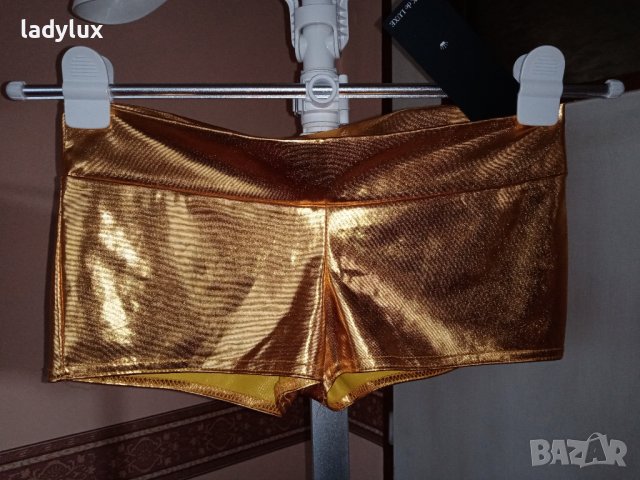 PVC ефект, Нови Къси Панталони, Размер S/M. Код 1901, снимка 6 - Къси панталони и бермуди - 38140202