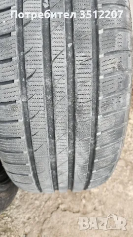 Зимни гуми 225 50 17, снимка 2 - Гуми и джанти - 48496008