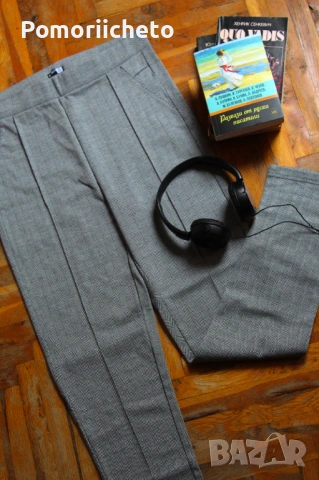 Плътен клин в черно и бяло тип панталон размер М, снимка 2 - Панталони - 54127088