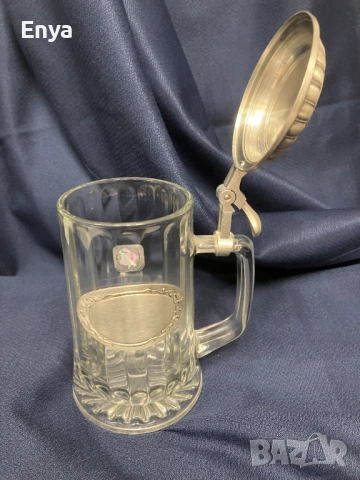 Фасетирана стъклена халба с капак и място за гравиране, снимка 2 - Антикварни и старинни предмети - 53355455