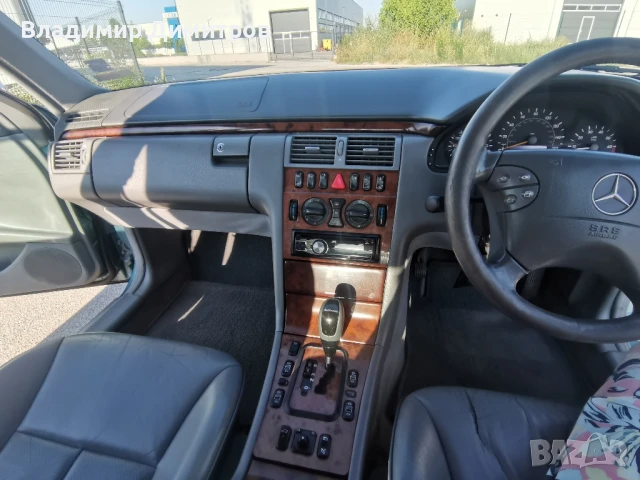 Мерцедес Бенц Е240 бензин газов инжекцион , снимка 8 - Автомобили и джипове - 51311060